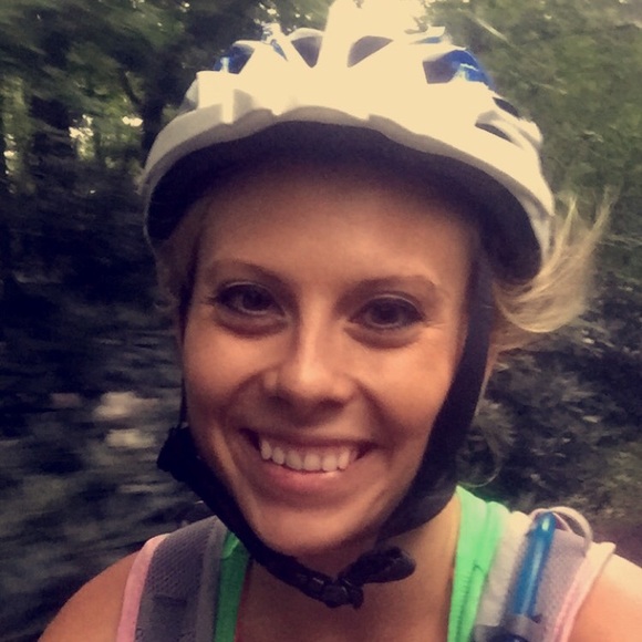 Meet your Posher, Carissa - Picture 7 of 7